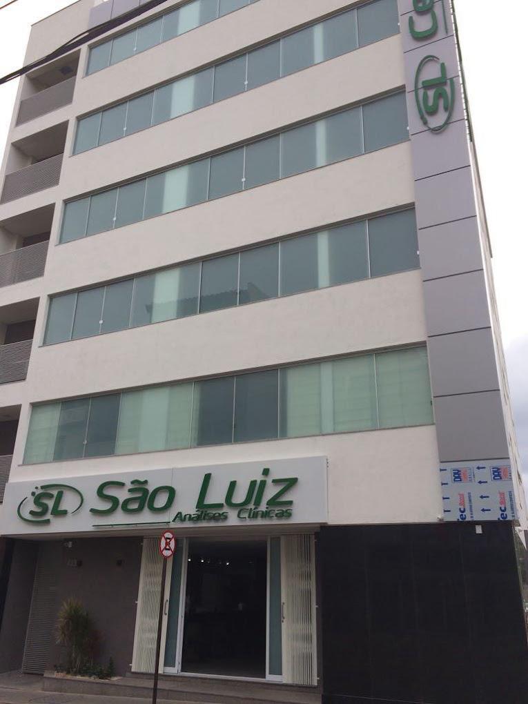 Fachada da unidade SL Center — Matriz do Laboratório São Luiz em Formiga